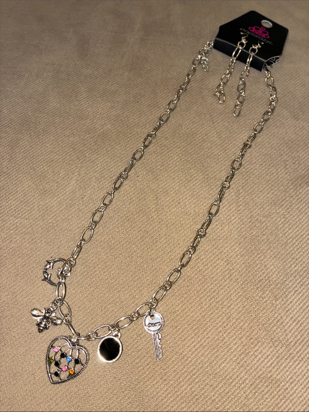 Paparazzi Reminiscent Reveal Silver Heart Key Bee‎ Charm Necklace Earrings Set - Picture 4 of 6